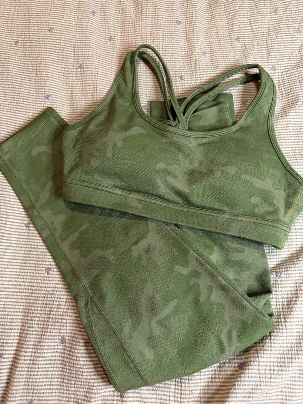 P’tula Seamless Olive Green Camo Leggings & Sports bra